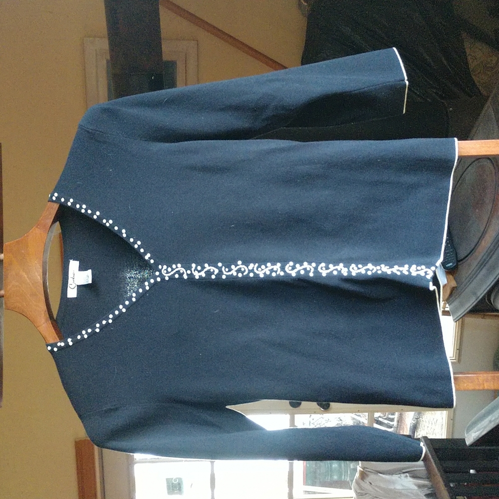 Women's sweater
